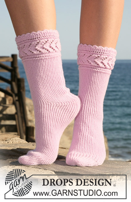 Lucy Toes / DROPS 119-33 - DROPS sock knitted from side to side in ”BabyMerino”. Size 35-42.