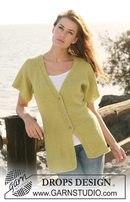 Evasion / DROPS 120-28 - Rozpinany sweter na drutach, z krótkim rękawem, wykonany podwójną nitką włóczki DROPS Alpaca. Od S do XXXL.