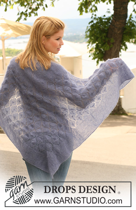 Dreaming Diamonds / DROPS 121-30 - Knitted DROPS shawl with garter st and lace pattern in ”Kid-Silk”.