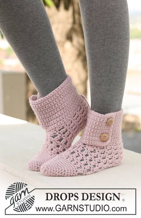 Pixie Dreams / DROPS 123-24 - Crochet DROPS slippers in ”Nepal”.