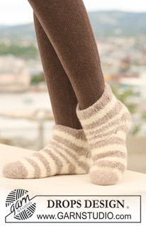 Free patterns - Men's Socks & Slippers / DROPS 124-12