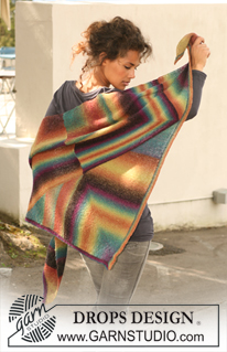 Alicante / DROPS 125-17 - Knitted DROPS shawl with whole and half domino squares in ”Delight”.