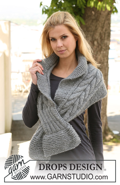 DROPS 125-19 - DROPS scarf with cables in ”Snow”.