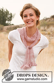 Always Ready / DROPS 127-10 - Knitted DROPS scarf with long stitch pattern in ”Vivaldi”.