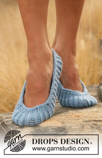 Stream / DROPS 129-32 - Knitted DROPS slippers in English rib in Merino Extra Fine. 