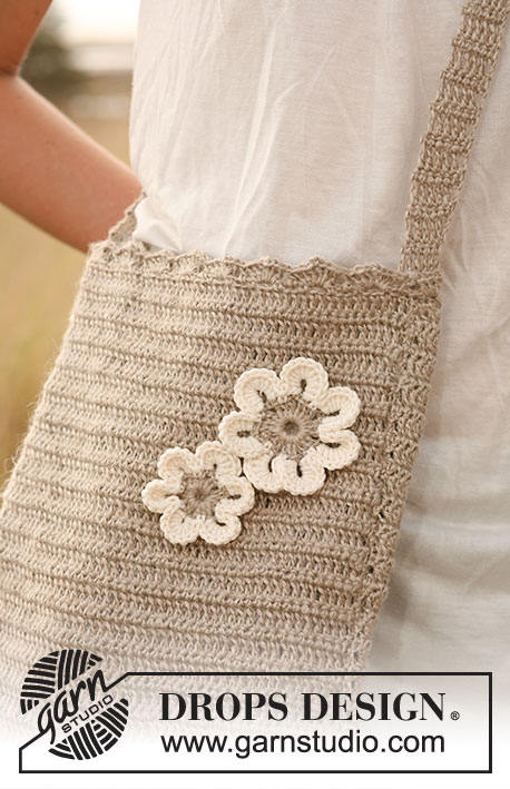Lazy Daisies / DROPS 129-6 - Crochet DROPS bag in Lin with flower in Lin and Muskat.
