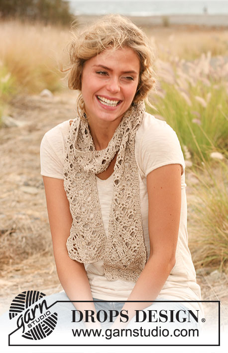 Country Joy / DROPS 130-29 - Crochet DROPS scarf in Cotton Viscose.