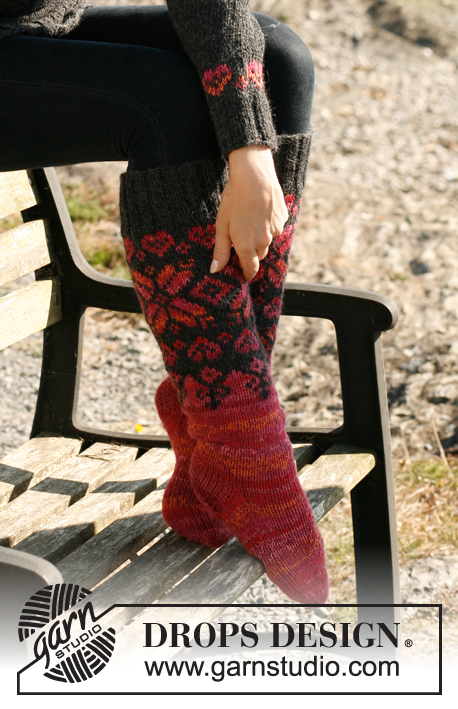 Lava / DROPS 131-24 - DROPS ponožky - podkolenky s norským vzorem pletené z příze Nepal, Alpaca a Fabel. Velikost: 35-43.
