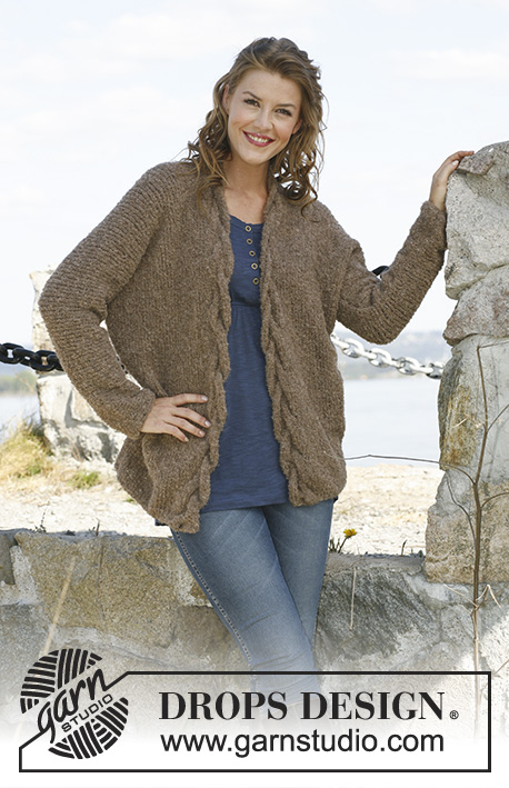 Arizona / DROPS 133-22 - Knitted DROPS wide jacket with cable edge in ”Alpaca Bouclé”. Size: S - XXXL