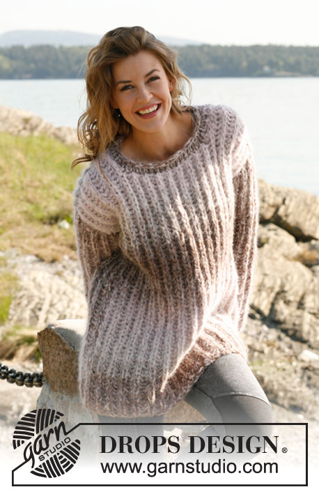 Lazy Sunday / DROPS 133-23 - Knitted DROPS jumper in 3 strands Verdi.