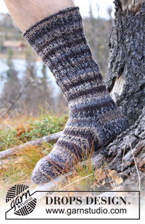 Free patterns - Men's Socks & Slippers / DROPS 135-11