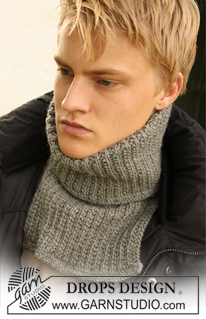 Snuggles / DROPS 135-30 - Knitted neck warmer for men in textured pattern, in DROPS Karisma.