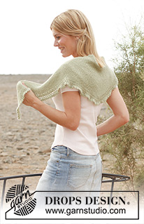 Caress / DROPS 136-2 - Knitted DROPS scarf with flounce in Alpaca.  
