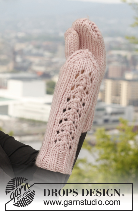 Thea / DROPS 141-33 - Knitted DROPS mittens with lace pattern in ”Snow”. Size S - L.