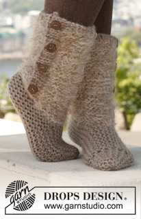 Free patterns - Women's Socks & Slippers / DROPS 142-25
