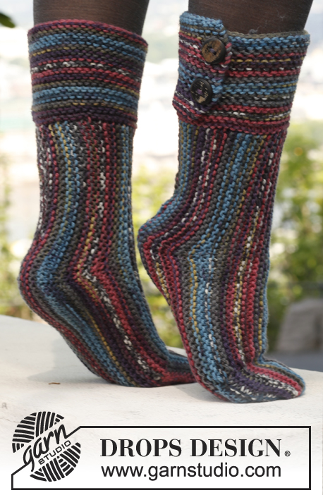 Nightfall / DROPS 142-34 - Knitted DROPS socks in 1 thread Big Fabel of 2 rhreads Fabel. Size 35 to 42