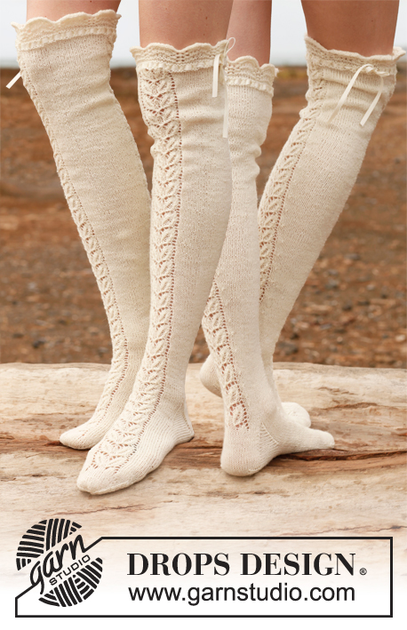 Sofia / DROPS 146-36 - DROPS ponožky – punčochy s krajkovým vzorem pletené z příze Fabel. Velikost: 35-43.
