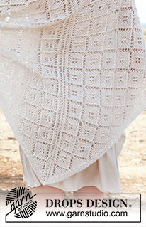 French garden / DROPS 146-7 - Knitted DROPS shawl with lace pattern in ”BabyAlpaca” and ”Kid-Silk”. 