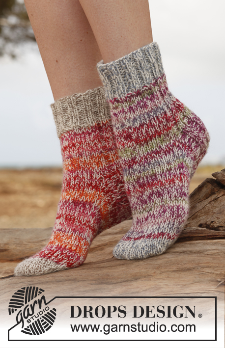 Cocoon / DROPS 148-26 - Knitted DROPS socks in 2 threads Fabel. Size 35 - 43.