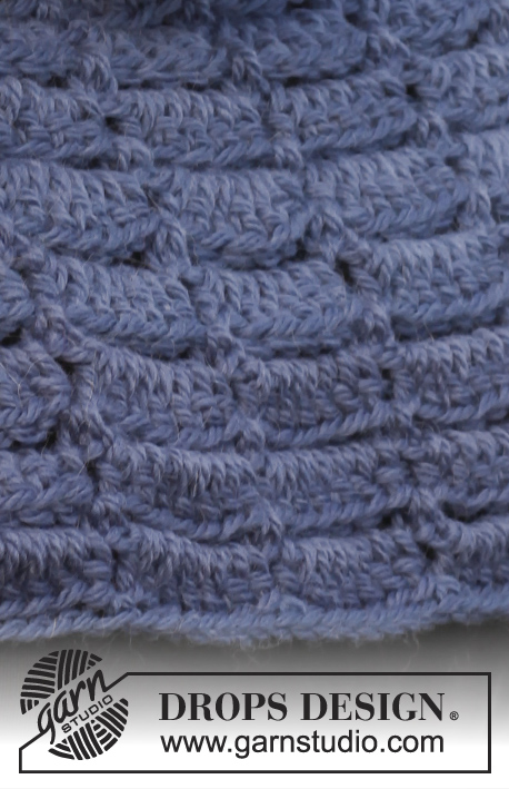Robin Hood / DROPS 149-11 - Set consists of: Crochet DROPS cap and neck warmer in “Nepal”.