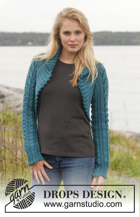Valkyrie / DROPS 149-12 - Knitted DROPS bolero with cables and lace pattern in ”Merino Extra Fine”. Size: S - XXXL.