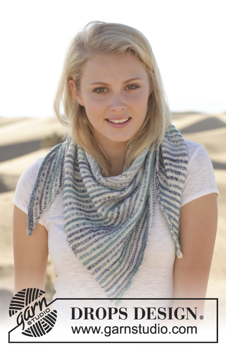 Bayside / DROPS 153-9 - Knitted DROPS shawl with stripes in ”Fabel”.