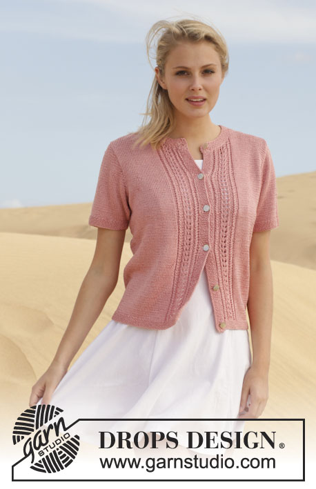 Once in a While / DROPS 155-20 - Gestrickte DROPS Jacke in „Cotton Viscose“ 
Grösse S - XXXL.