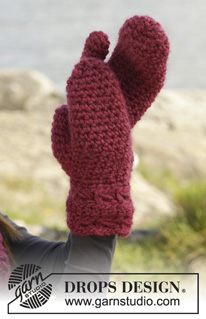 Cozy Crimson Mittens / DROPS 158-14 - Crochet DROPS mittens with broomstick lace in ”Snow”.