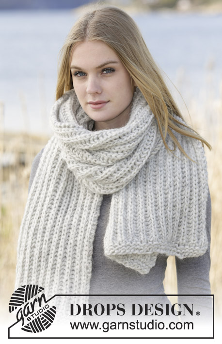Soft Touch / DROPS 166-36 - Knitted DROPS scarf in English rib in 1 thread Cloud or 2 threads Air.