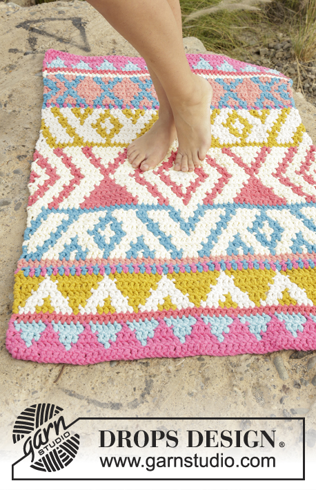 The Trail / DROPS 170-42 - Crochet DROPS carpet with colour pattern in 4 strands Paris.