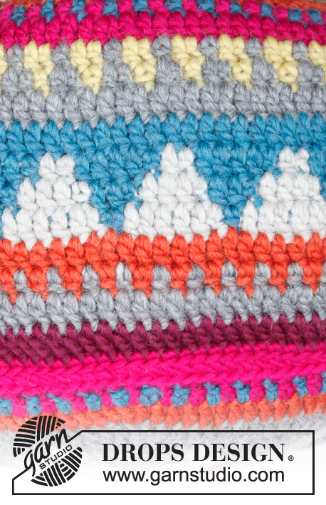 Marrakesh / DROPS 179-33 - Crochet pouffe with multi-coloured pattern.
Piece is crocheted in DROPS Snow.
