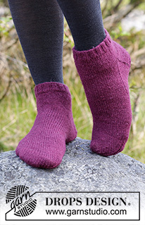 Free patterns - Men's Socks & Slippers / DROPS 182-15