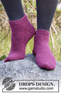 Free patterns - Men's Socks & Slippers / DROPS 182-15
