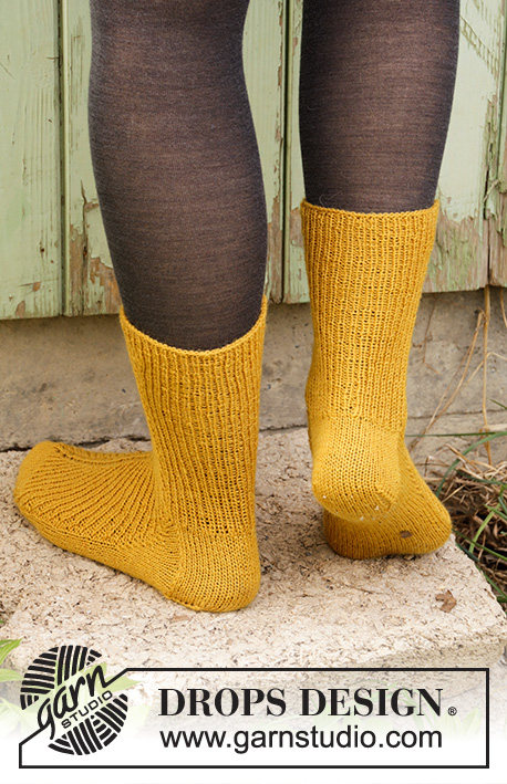 Harvest Dance / DROPS 193-8 - Knitted socks in DROPS Fabel. The piece is worked top down in rib. Sizes 35 - 43.