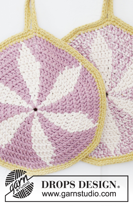 Flower Blades / DROPS 198-38 - Crocheted pot holders in 2 strands DROPS Belle. The piece is worked in the round, in a circle.
