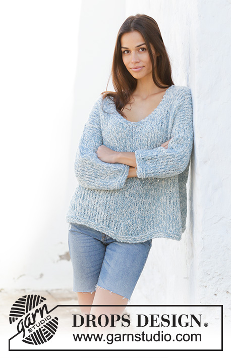 Early Riser / DROPS 199-32 - Knitted jumper in 2 strands DROPS Alpaca Bouclé. The piece is worked with v-neck and split in sides. Sizes S - XXXL.
