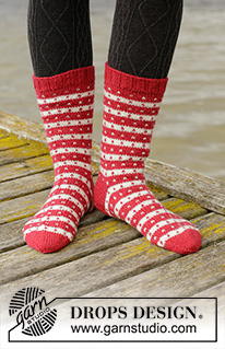 Free patterns - Christmas Socks & Slippers / DROPS 203-26