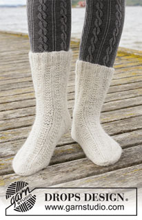 Free patterns - Women's Socks & Slippers / DROPS 203-31