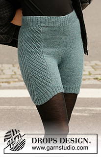 Herring Bone Thermals / DROPS 207-43 - Knitted shorts in DROPS Karisma. Piece is knitted top down with rib. Size: S - XXXL