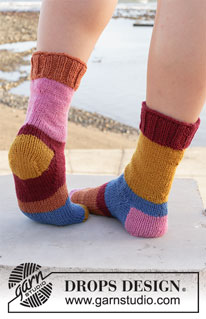 Free patterns - Children Socks & Slippers / DROPS 209-18