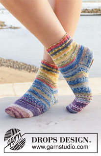 Festival Socks / DROPS 209-19 - Pruhované ponožky pletené z příze DROPS Fabel. Velikost 35 - 43.