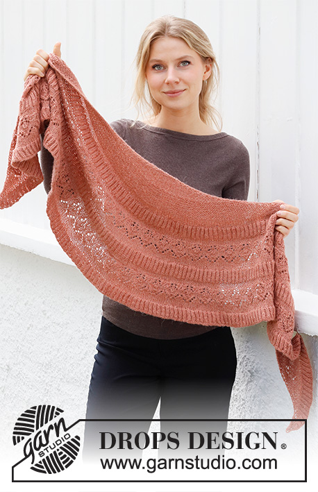 Sienna Wrap / DROPS 214-3 - Knitted shawl with lace pattern and English rib in DROPS Alpaca. The piece is worked top down.