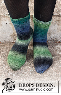 Free patterns - Puolisääreen ylettyvät sukat / DROPS 214-55
