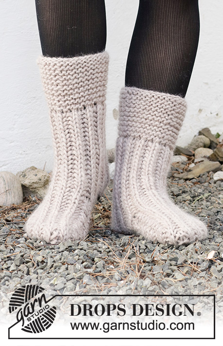 Rockslide Rockers / DROPS 214-61 - Knitted slippers with garter stitch and in English rib in DROPS Snow. Size 35-42.