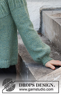 Forest Vines / DROPS 215-24 - Knitted sweater in DROPS Alpaca and DROPS Kid-Silk. The piece is worked top
down with double neck, round yoke and textured pattern on the yoke. Sizes S -
XXXL.