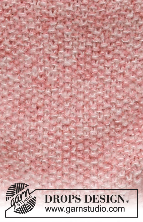 Magnolia Dream / DROPS 220-13 - Pull tricoté en DROPS Sky et DROPS Brushed Alpaca Silk, au point de riz avec fente d'encolure et fentes sur les côtés. Du S au XXXL