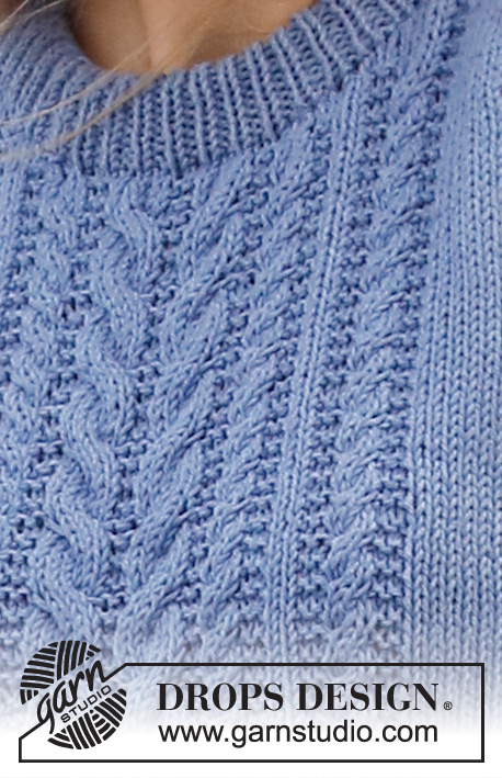 Swept Away Top / DROPS 221-11 - Top tricotado em DROPS Cotton Light, com torcidos e gola dobrada. Do S ao XXXL.