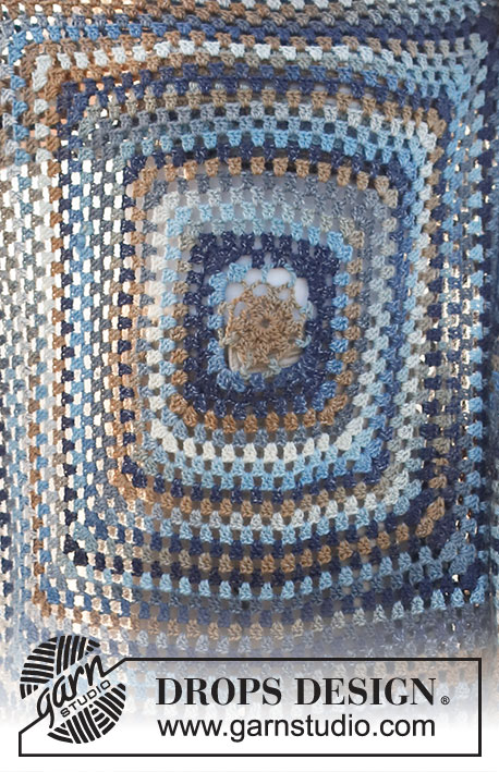 Gift of the tide / DROPS 221-28 - Manta quadrada crochetada em redondo, a partir do meio, com 1 fio DROPS Big Delight ou 2 fios Delight.