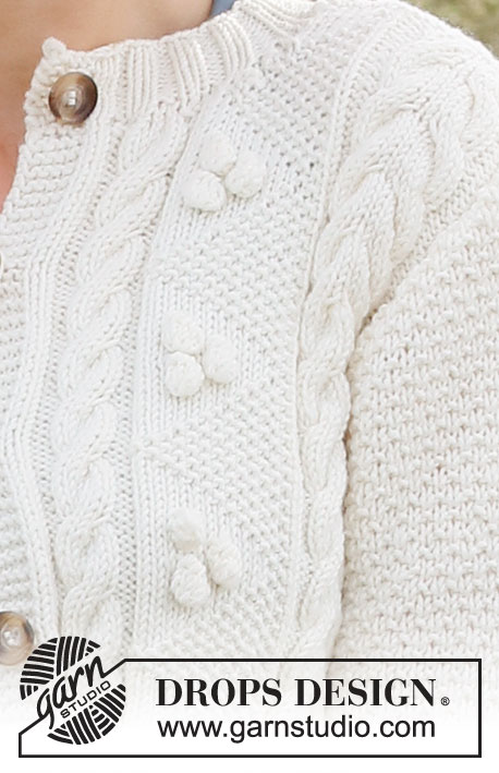 Bright Sand Shore Cardigan / DROPS 222-19 - Rozpinany sweter na drutach z włóczki DROPS Merino Extra Fine, z warkoczami, supełkami i rękawami ¾. Od S do XXXL.