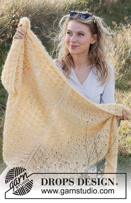 Sunny Spell / DROPS 222-31 - Knitted shawl in DROPS Melody. Piece is knitted with lace pattern.